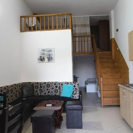 Palermo Duplex * Golem (Tirana)